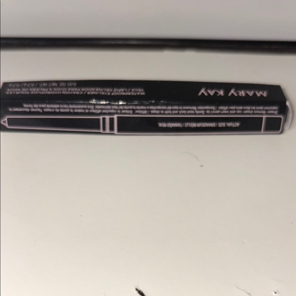 Mary Kay Waterproof Eyeliner Pencil - Picture 3 of 3
